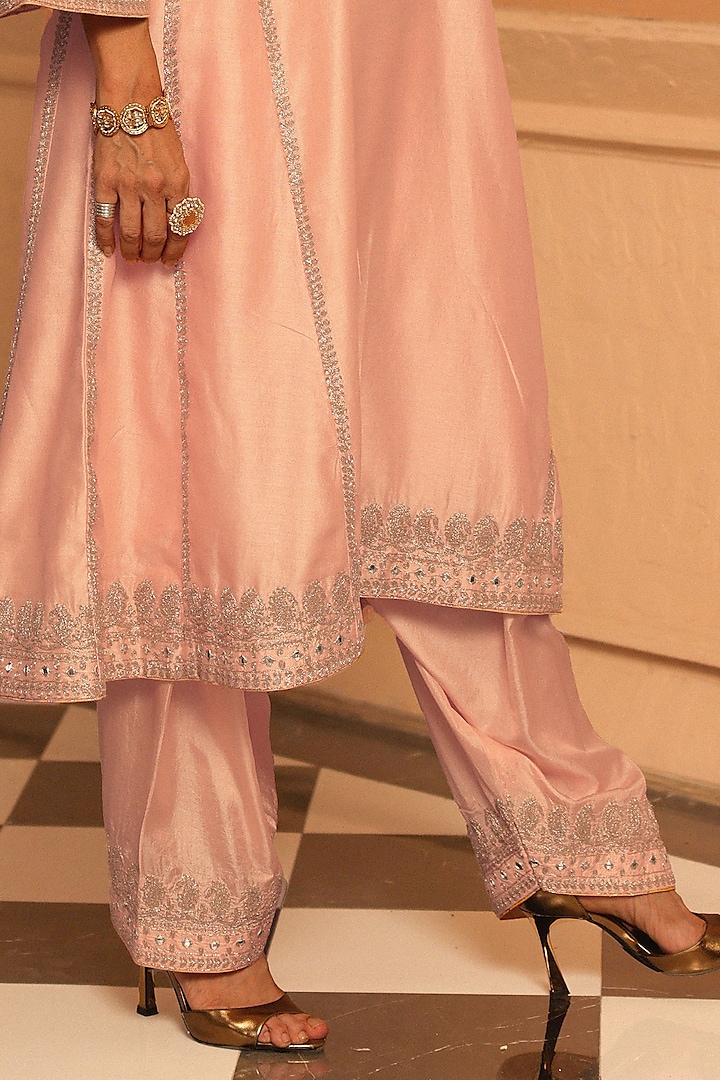 Rose Pink Silk Chanderi Kashmiri Tilla Embroidered Kurta Set by Sheetal Batra at Pernia's Pop Up Shop