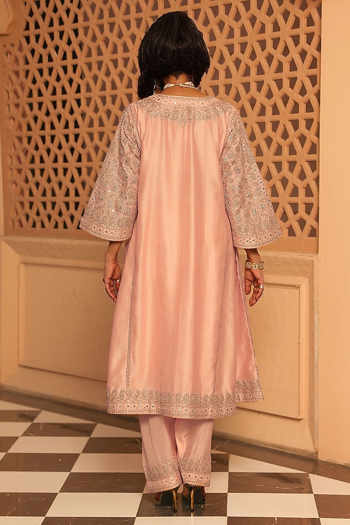 Rose Pink Silk Chanderi Kashmiri Tilla Embroidered Kurta Set by Sheetal Batra at Pernia's Pop Up Shop