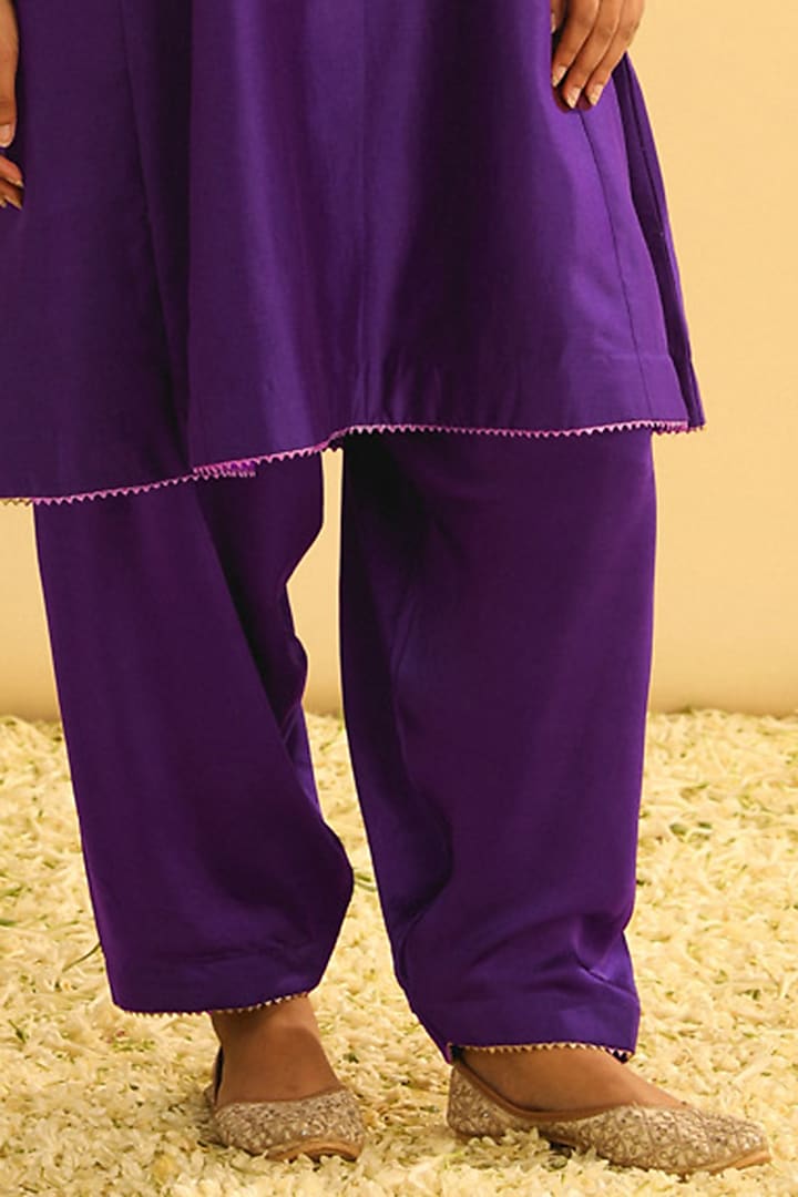 Deep Purple Pure Silk Chanderi Kashmiri Tilla Embroidered Kurta Set by Sheetal Batra at Pernia's Pop Up Shop