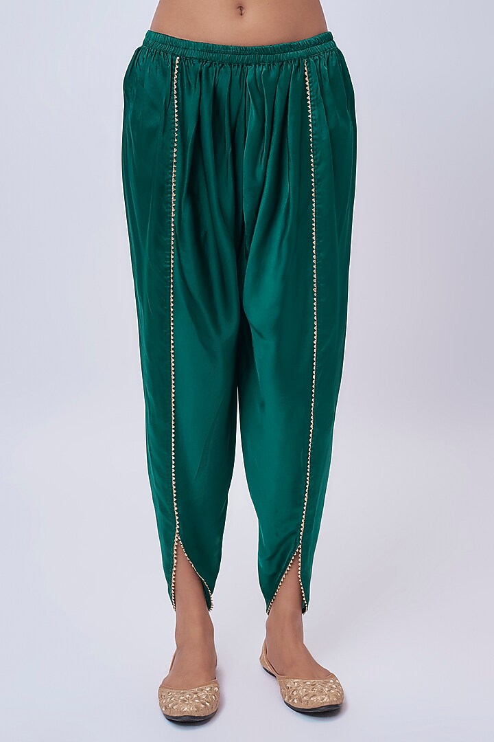 Green Pure Silk Chanderi Kashmiri Tilla Embroidered Kurta Set by Sheetal Batra at Pernia's Pop Up Shop
