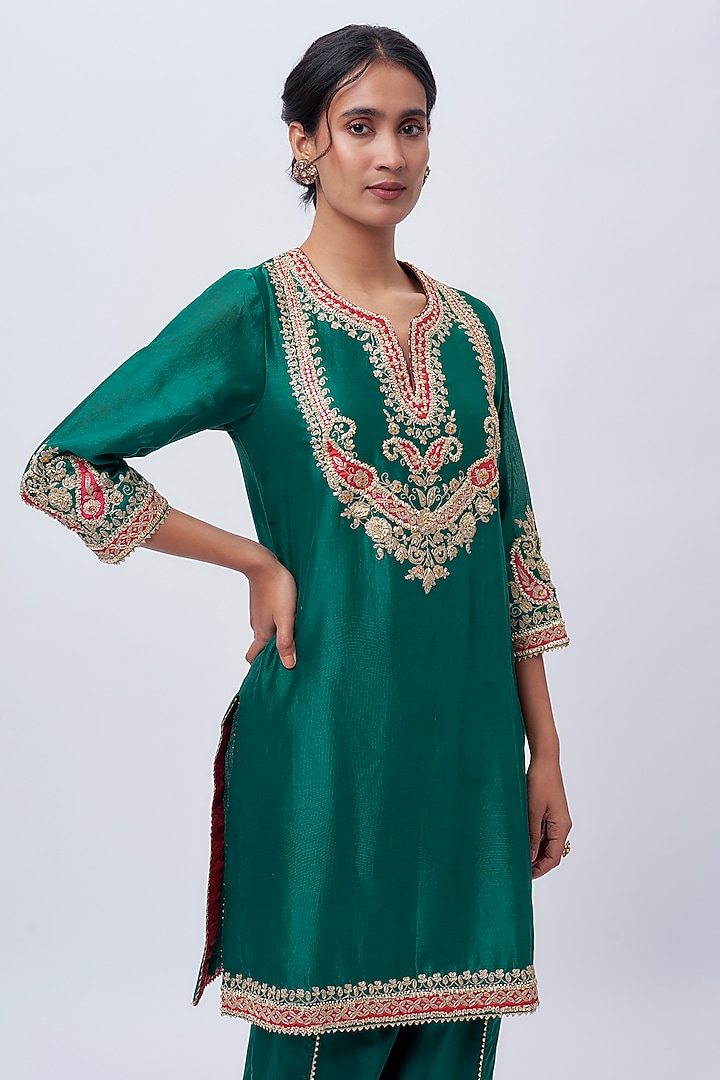 Green Pure Silk Chanderi Kashmiri Tilla Embroidered Kurta Set by Sheetal Batra at Pernia's Pop Up Shop
