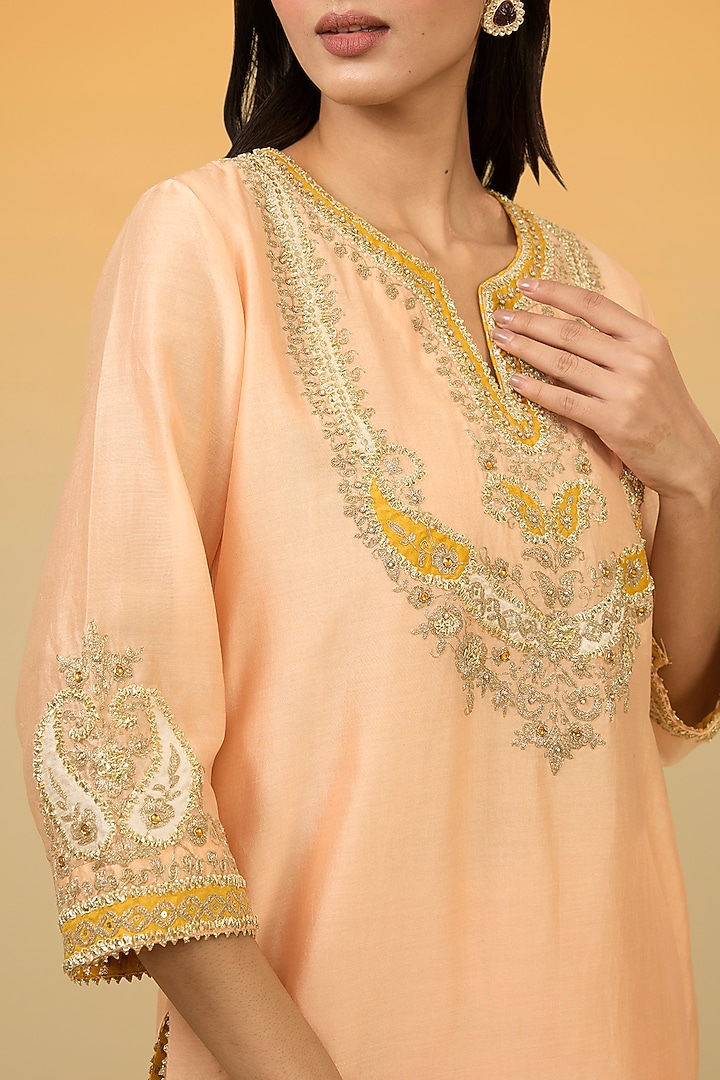 Peach Silk Chanderi Gota Hand Embroidered Kurta Set by Sheetal Batra at Pernia's Pop Up Shop