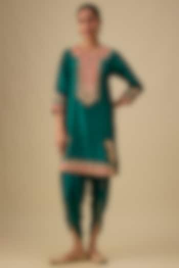 Green Silk Chanderi Kashmiri Tilla Embroidered Kurta Set by Sheetal Batra at Pernia's Pop Up Shop