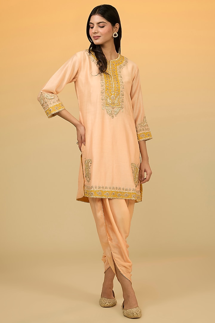 Peach Silk Chanderi Gota Hand Embroidered Kurta Set by Sheetal Batra at Pernia's Pop Up Shop