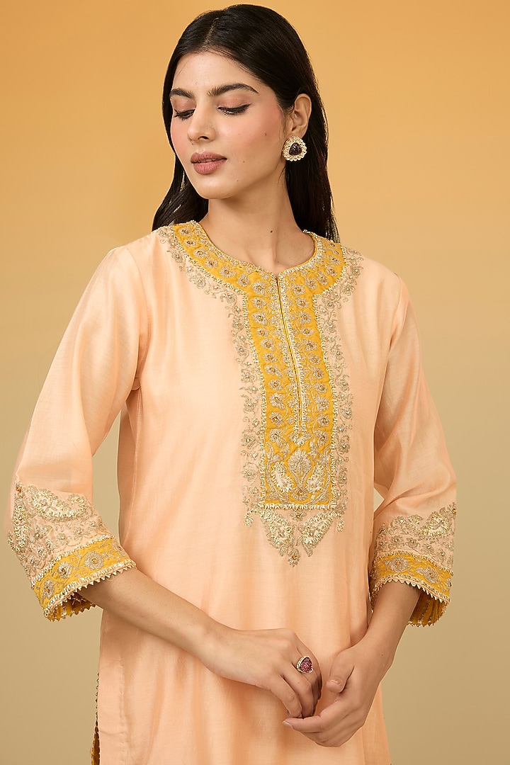 Peach Silk Chanderi Gota Hand Embroidered Kurta Set by Sheetal Batra at Pernia's Pop Up Shop