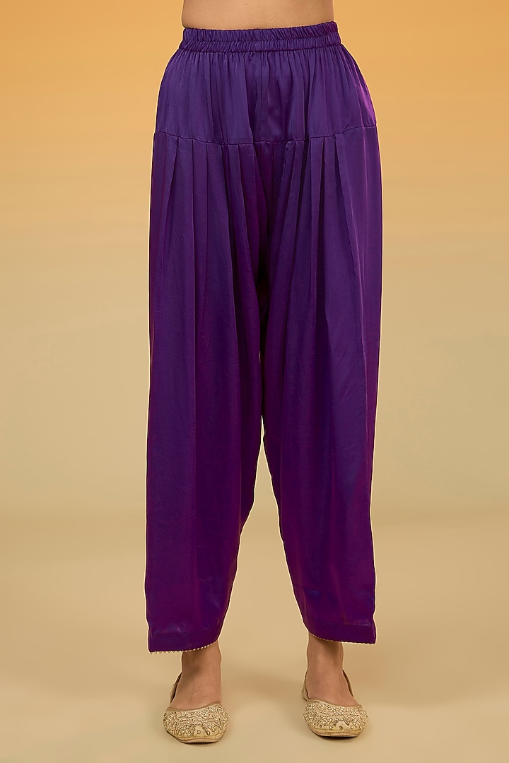 Purple Silk Chanderi Banarasi Gota Hand Embroidered Kurta Set by Sheetal Batra at Pernia's Pop Up Shop