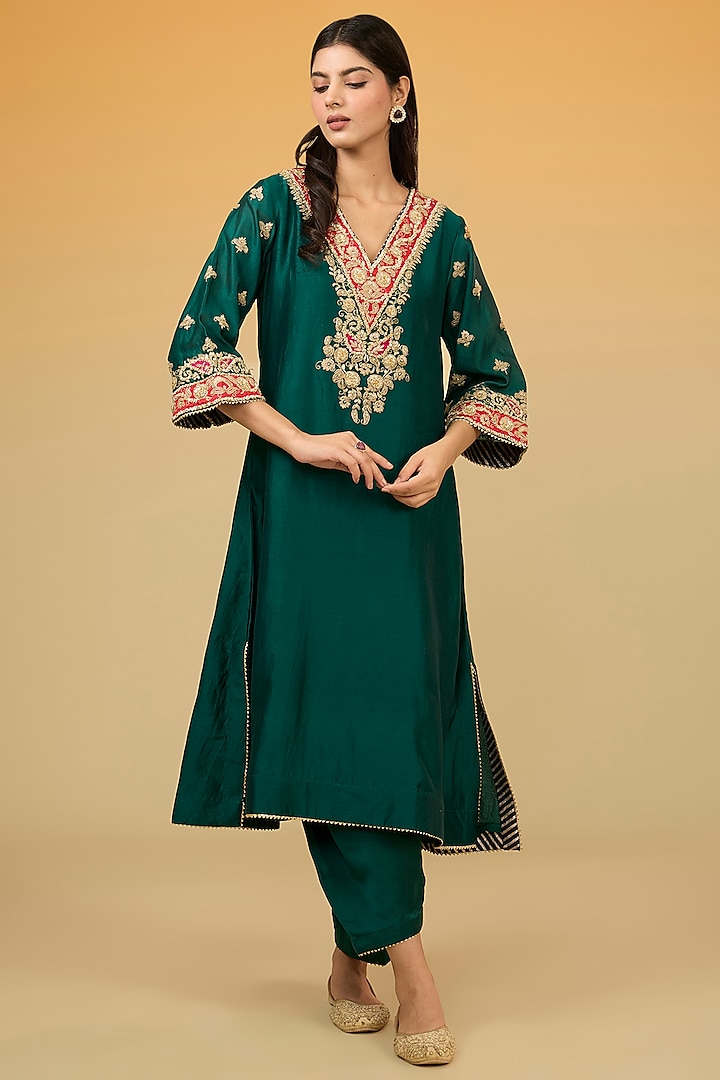 Green Silk Chanderi Banarasi Gota Hand Embroidered Kurta Set by Sheetal Batra at Pernia's Pop Up Shop