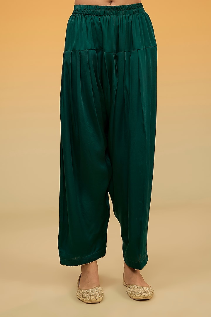 Green Silk Chanderi Banarasi Gota Hand Embroidered Kurta Set by Sheetal Batra at Pernia's Pop Up Shop