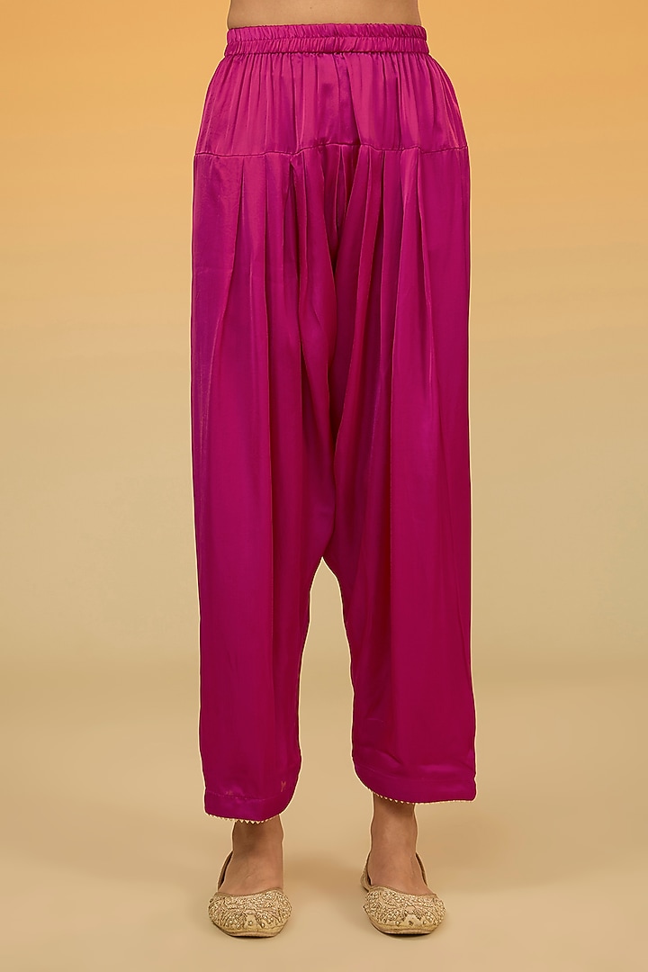 Pink Silk Chanderi Banarasi Gota Hand Embroidered A-Line Kurta Set by Sheetal Batra at Pernia's Pop Up Shop