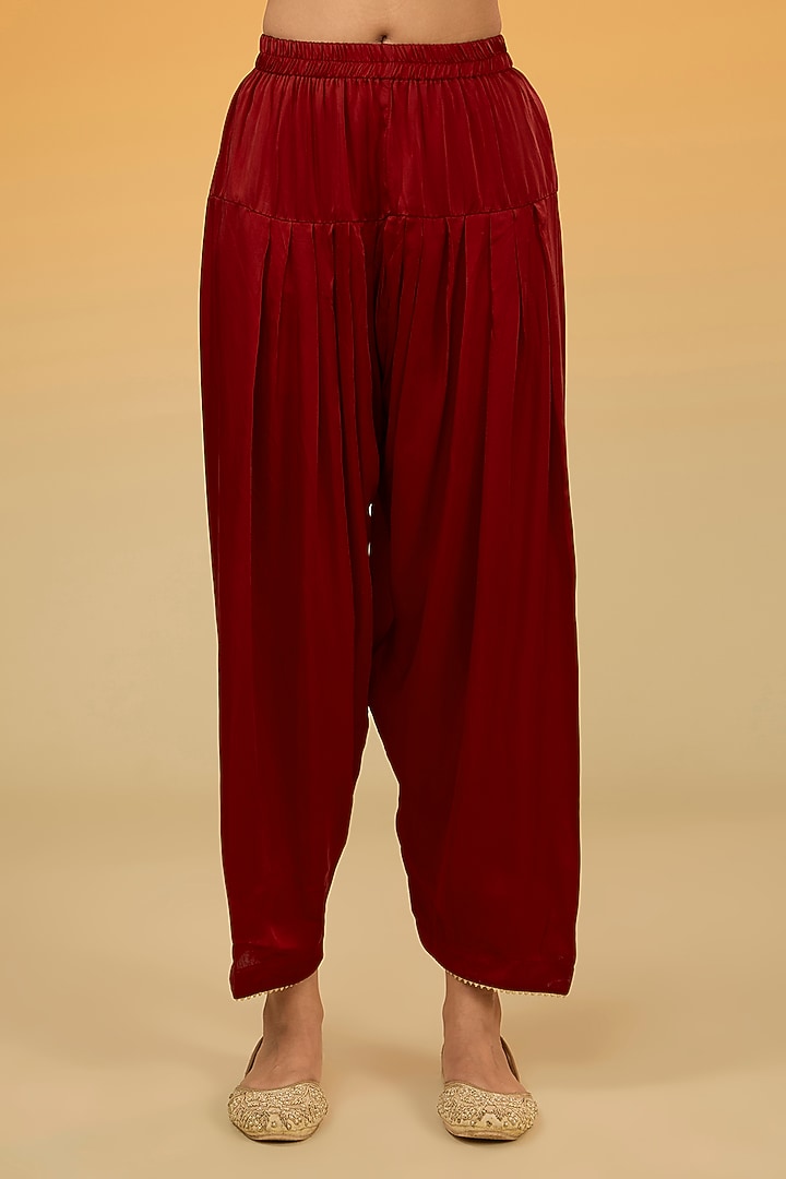 Red Silk Chanderi Banarasi Gota Hand Embroidered A-Line Kurta Set by Sheetal Batra at Pernia's Pop Up Shop