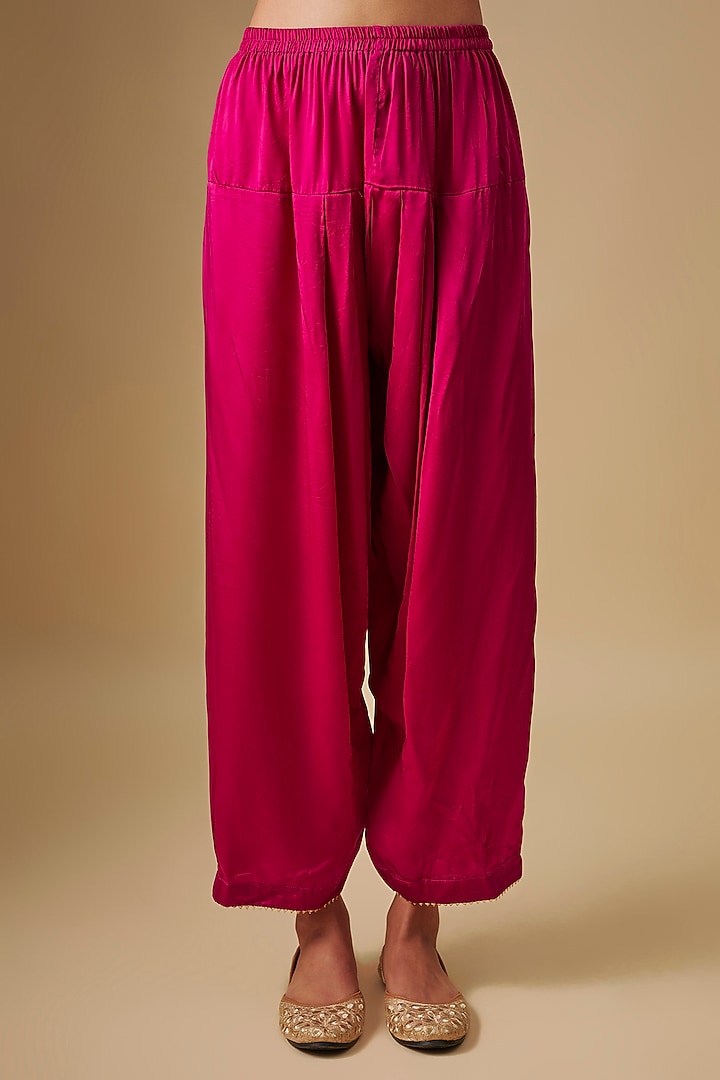 Hot PInk Silk Chanderi Applique Embroidered Kurta Set by Sheetal Batra at Pernia's Pop Up Shop