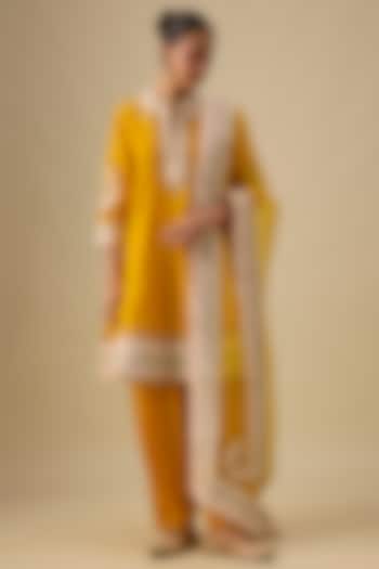 Yellow Silk Chanderi Kashmiri Tilla Embroidered Kurta Set by Sheetal Batra at Pernia's Pop Up Shop