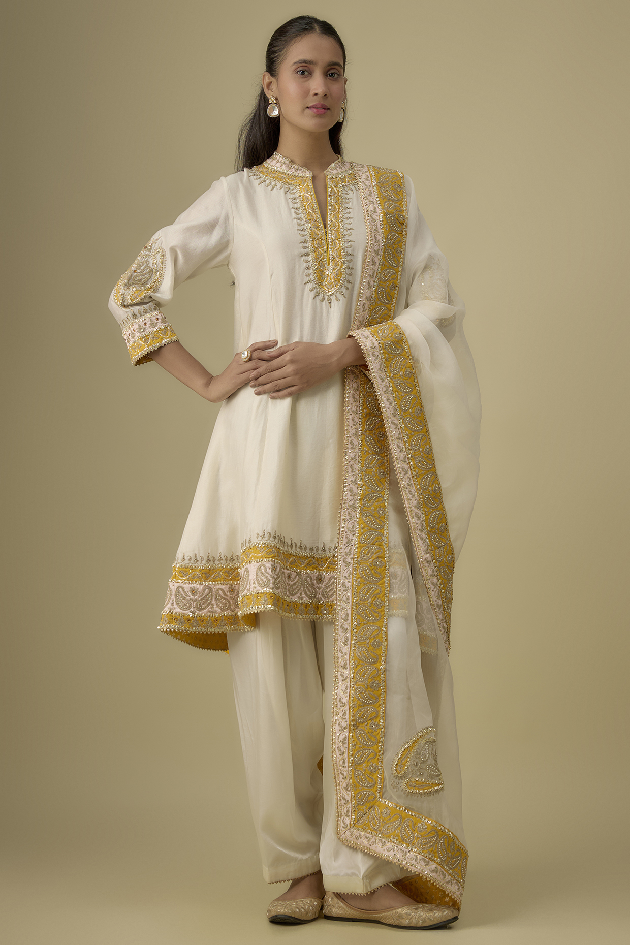 Ivory Silk Chanderi Kashmiri Tilla Embroidered A-Line Kurta Set by Sheetal Batra at Pernia's Pop Up Shop