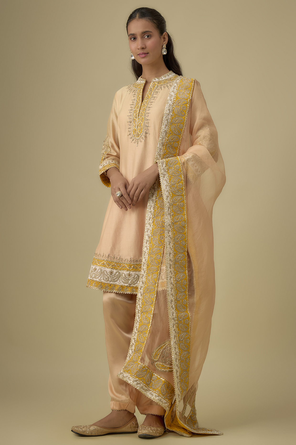 Rose Pink Silk Chanderi Kashmiri Tilla Embroidered Kurta Set by Sheetal Batra at Pernia's Pop Up Shop