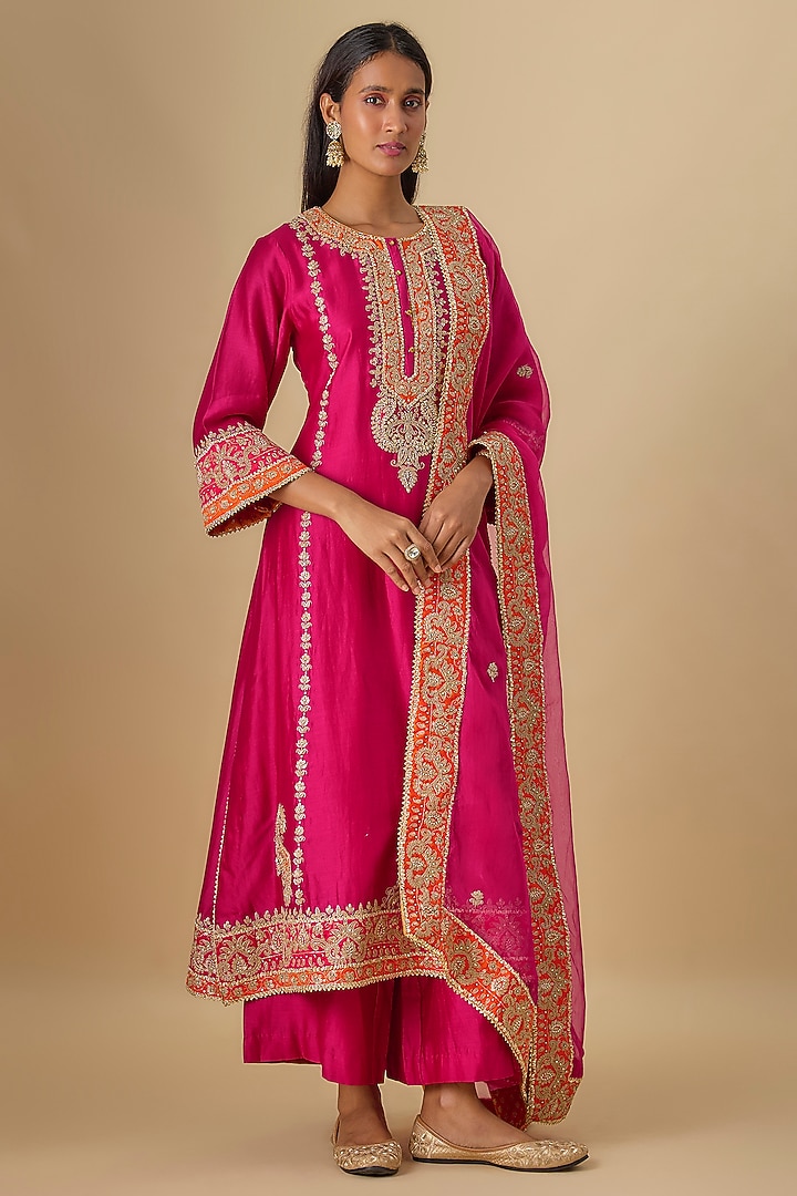 Hot Pink Silk Chanderi Kashmiri Tilla Embroidered Kurta Set by Sheetal Batra at Pernia's Pop Up Shop