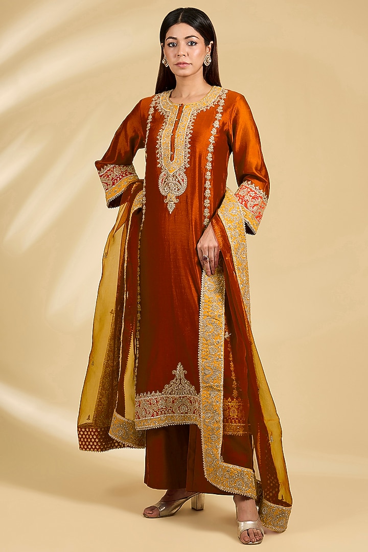 Orange Silk Chanderi Kashmiri Embroidered Kurta Set by Sheetal Batra at Pernia's Pop Up Shop