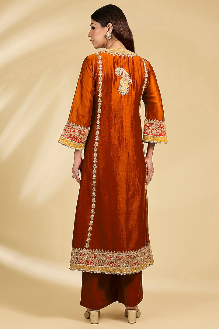 Orange Silk Chanderi Kashmiri Embroidered Kurta Set by Sheetal Batra at Pernia's Pop Up Shop