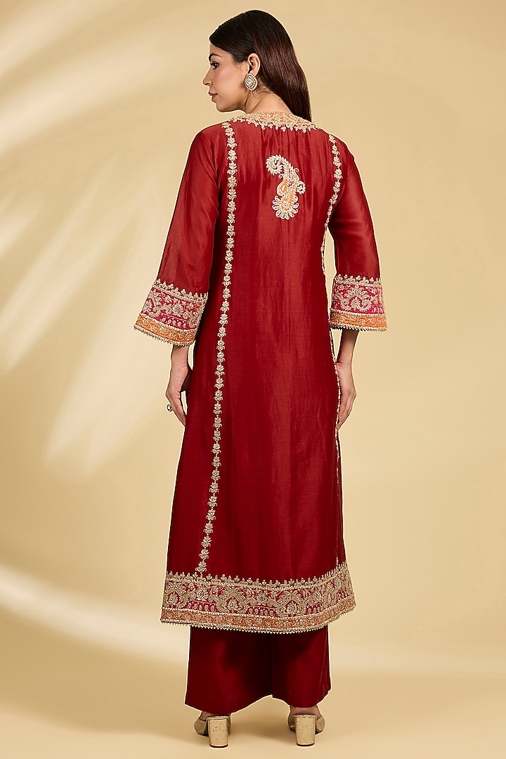Red Silk Chanderi Kashmiri Embroidered Kurta Set by Sheetal Batra at Pernia's Pop Up Shop