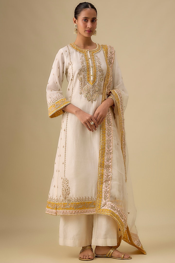 Ivory Silk Chanderi Kashmiri Tilla Embroidered Kurta Set by Sheetal Batra at Pernia's Pop Up Shop