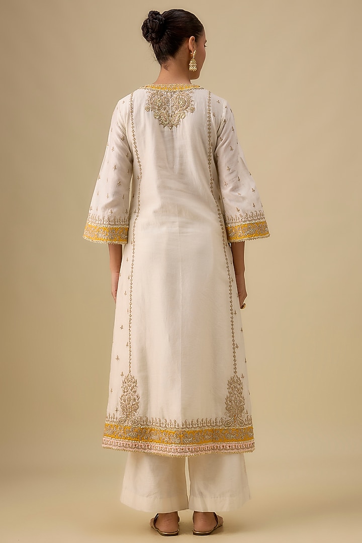 Ivory Silk Chanderi Kashmiri Tilla Embroidered Kurta Set by Sheetal Batra at Pernia's Pop Up Shop