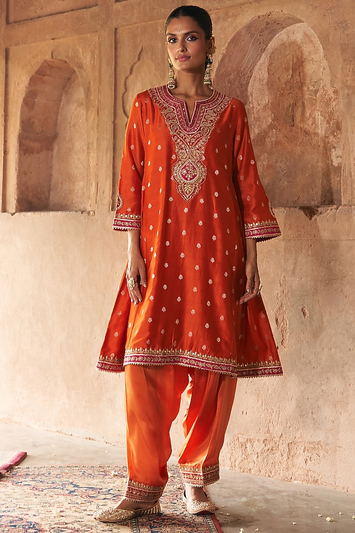 Burnt Orange Silk Chanderi Banarasi Gota Patti Embroidered Kurta Set by Sheetal Batra at Pernia's Pop Up Shop