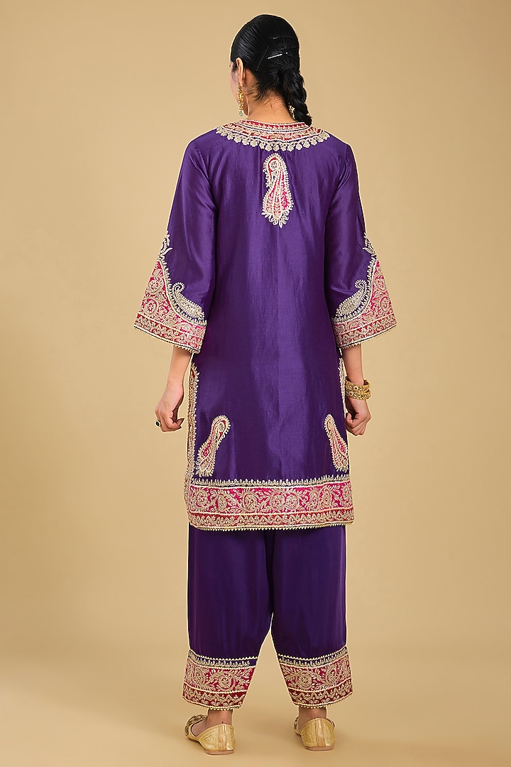 Purple Silk Chanderi Tilla Embroidered Kurta Set by Sheetal Batra at Pernia's Pop Up Shop