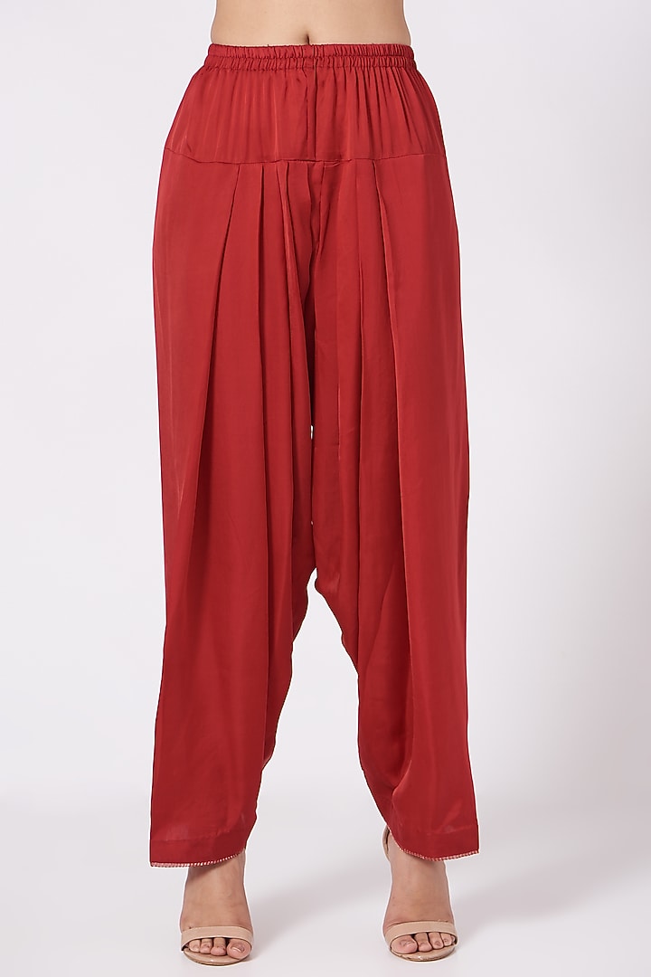 Dark Red Gota Embellished Short Kurta Set by Sheetal Batra at Pernia's Pop Up Shop