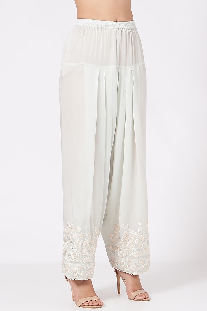 Grey Gota Embellished Short Kurta Set by Sheetal Batra at Pernia's Pop Up Shop