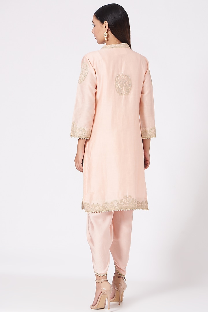 Blush Pink Embellished Short Kurta Set by Sheetal Batra at Pernia's Pop Up Shop
