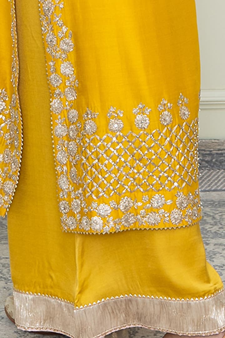 Glaze Mustard Tilla Embroidered Kurta Set by Sheetal Batra at Pernia's Pop Up Shop