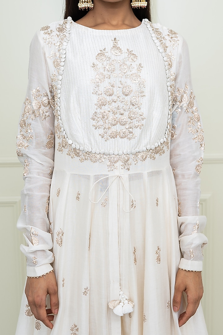 Daisy Ivory Tilla Embroidered Wedding Anarkali Set by Sheetal Batra at Pernia's Pop Up Shop