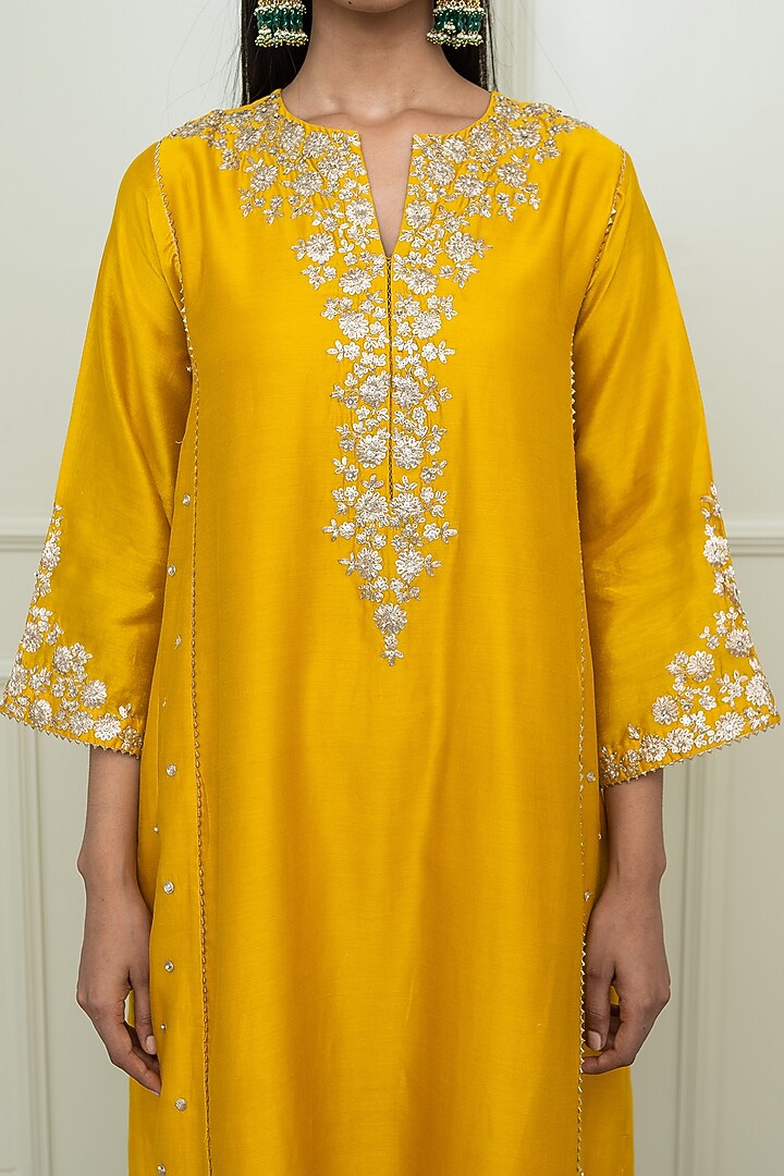 Glaze Mustard Embroidered Chauga Kurta Set by Sheetal Batra at Pernia's Pop Up Shop