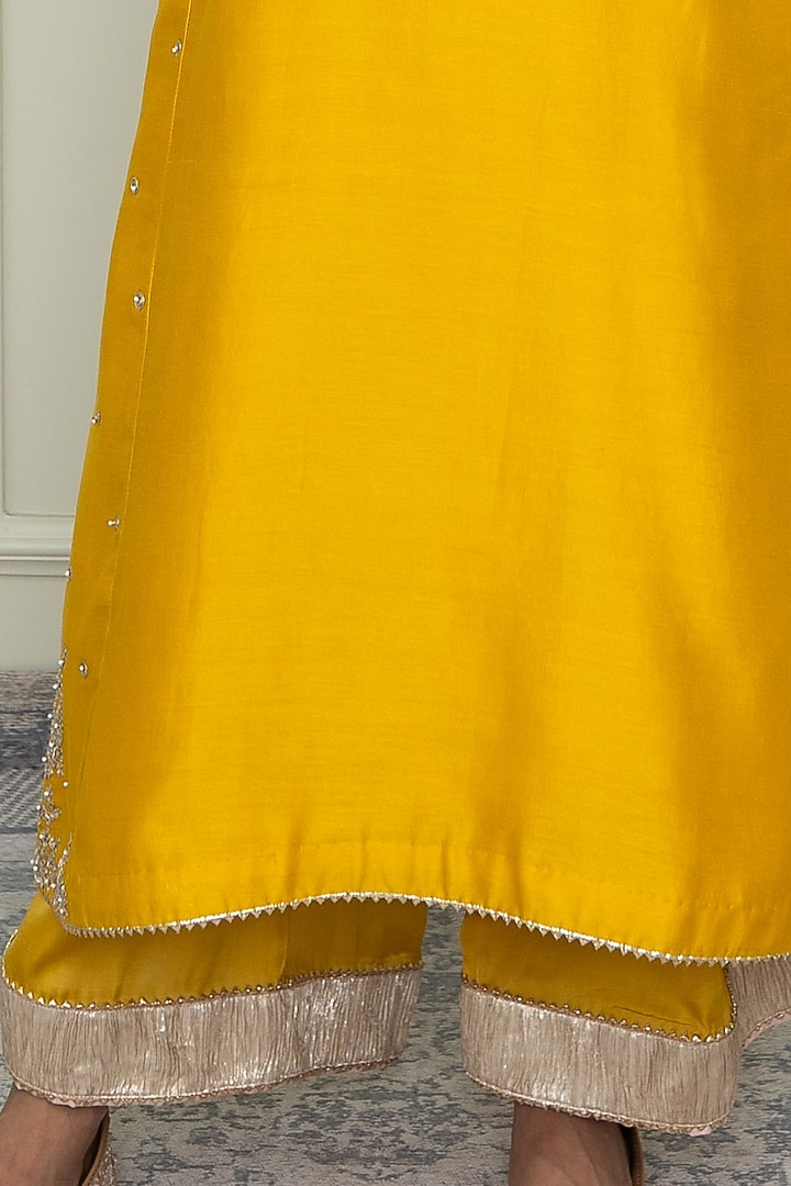 Glaze Mustard Gota Embroidered Chauga Kurta Set by Sheetal Batra at Pernia's Pop Up Shop
