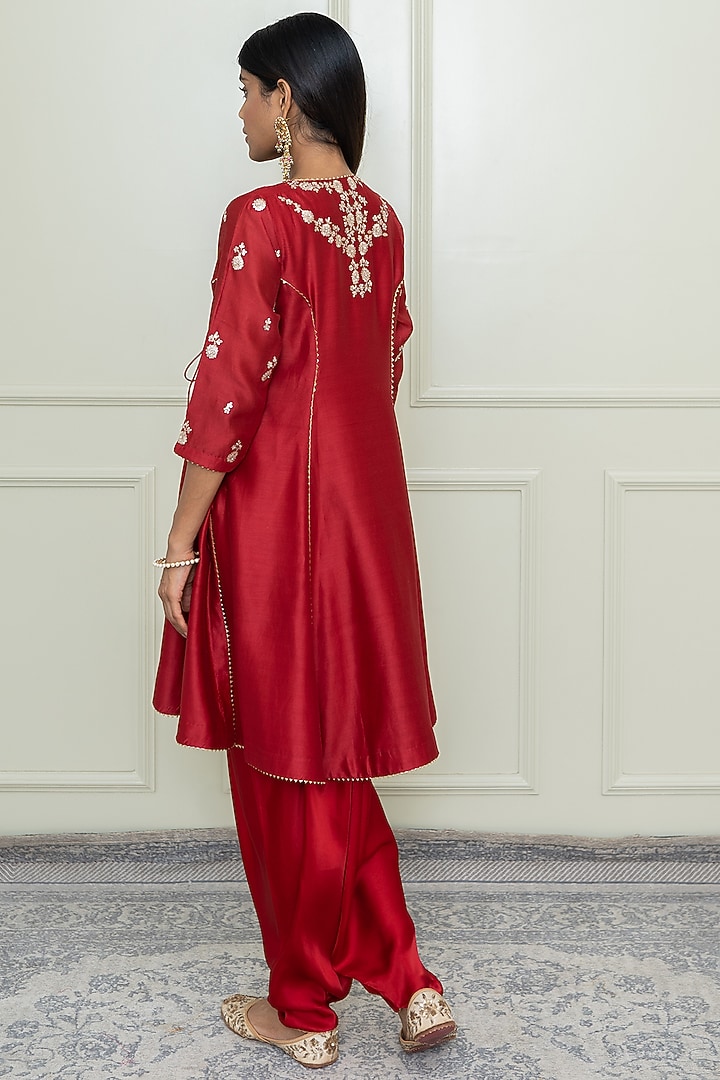 Scarlet Red Tilla Embroidered Angrakha Kurta Set by Sheetal Batra at Pernia's Pop Up Shop