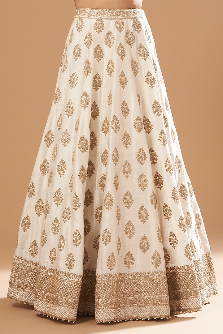 White Embroidered Wedding Lehenga Set by Sheetal Batra at Pernia's Pop Up Shop
