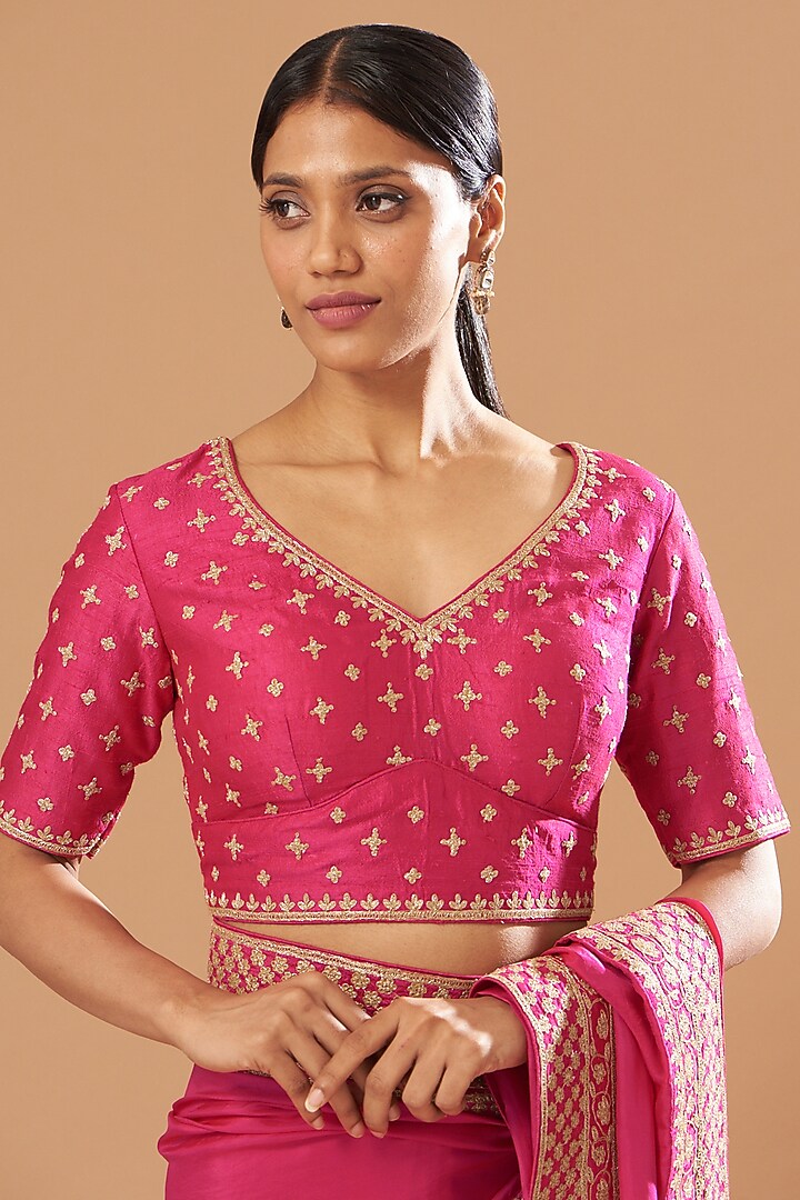 Fuchsia Embroidered Wedding Saree Set by Sheetal Batra at Pernia's Pop Up Shop