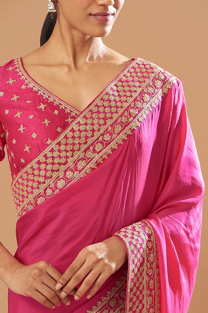 Fuchsia Embroidered Wedding Saree Set by Sheetal Batra at Pernia's Pop Up Shop