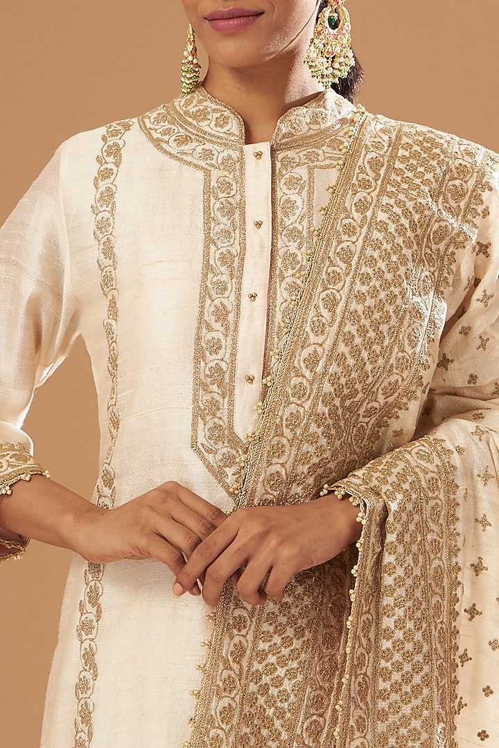 White Raw Silk Gharara Set by Sheetal Batra at Pernia's Pop Up Shop
