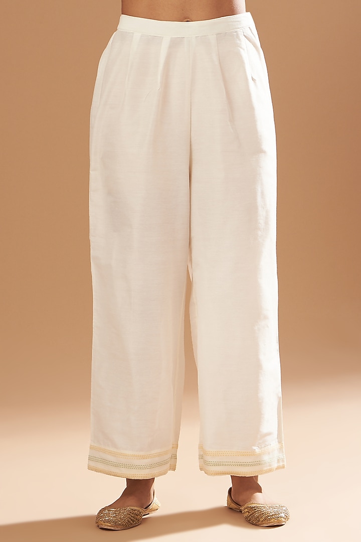White Silk Chanderi Kurta Set by Sheetal Batra at Pernia's Pop Up Shop