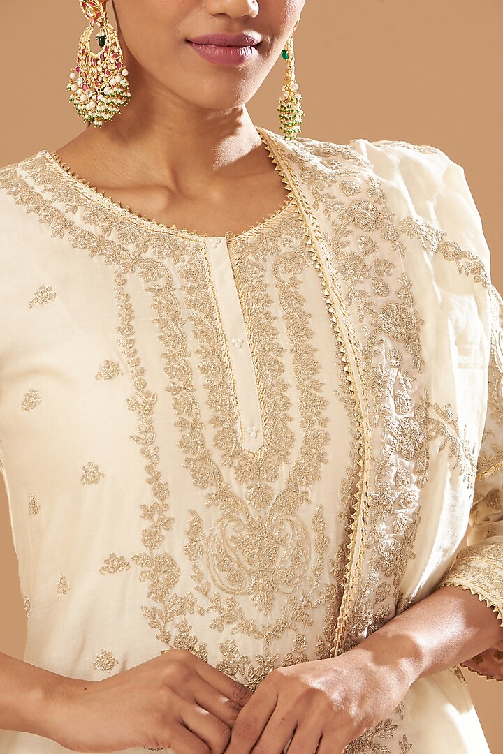 White Gharara Set In Chanderi Silk by Sheetal Batra at Pernia's Pop Up Shop
