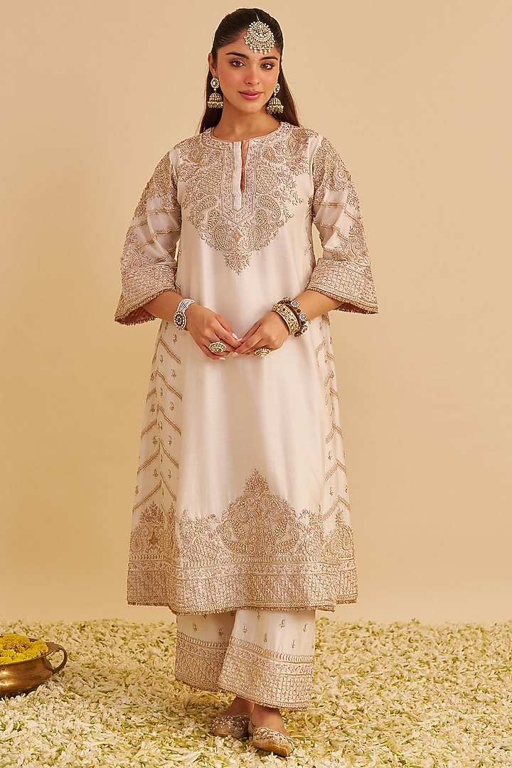 Daisy Ivory Silk Chanderi Dabka Embroidered Choga Kurta Set by Sheetal Batra at Pernia's Pop Up Shop