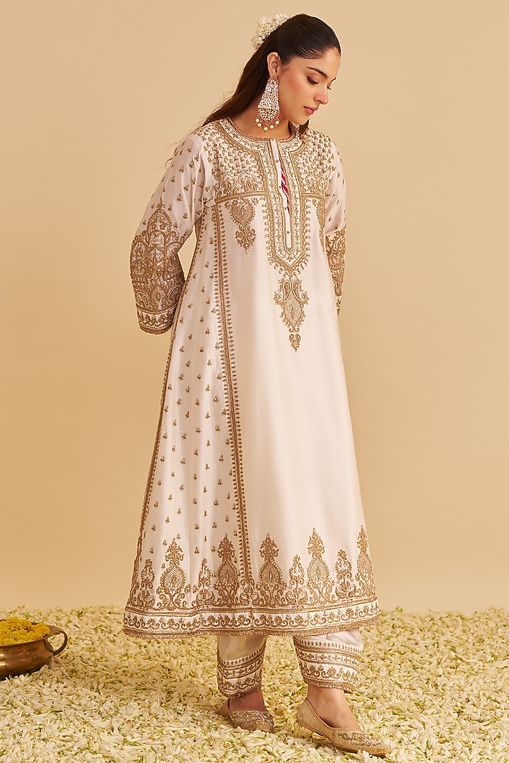 Daisy Ivory Silk Chanderi Dabka Embroidered Choga Kurta Set by Sheetal Batra at Pernia's Pop Up Shop