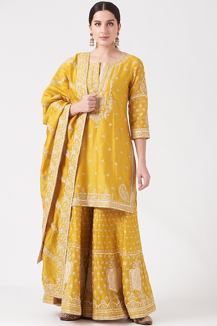 Glaze Mustard Pure Silk Chanderi Kashmiri Tilla Embroidered Gharara Set by Sheetal Batra at Pernia's Pop Up Shop