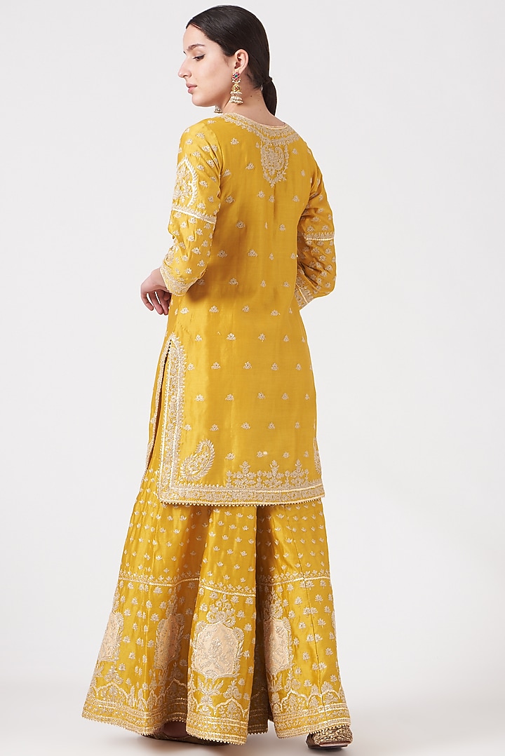 Glaze Mustard Pure Silk Chanderi Kashmiri Tilla Embroidered Gharara Set by Sheetal Batra at Pernia's Pop Up Shop
