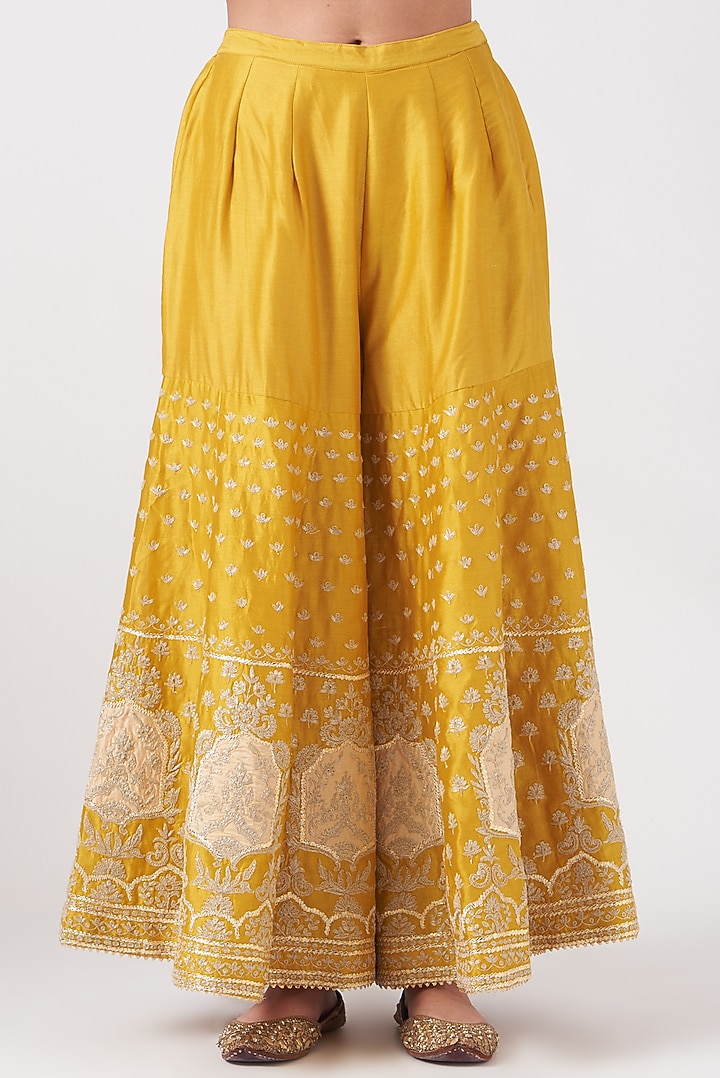 Glaze Mustard Pure Silk Chanderi Kashmiri Tilla Embroidered Gharara Set by Sheetal Batra at Pernia's Pop Up Shop