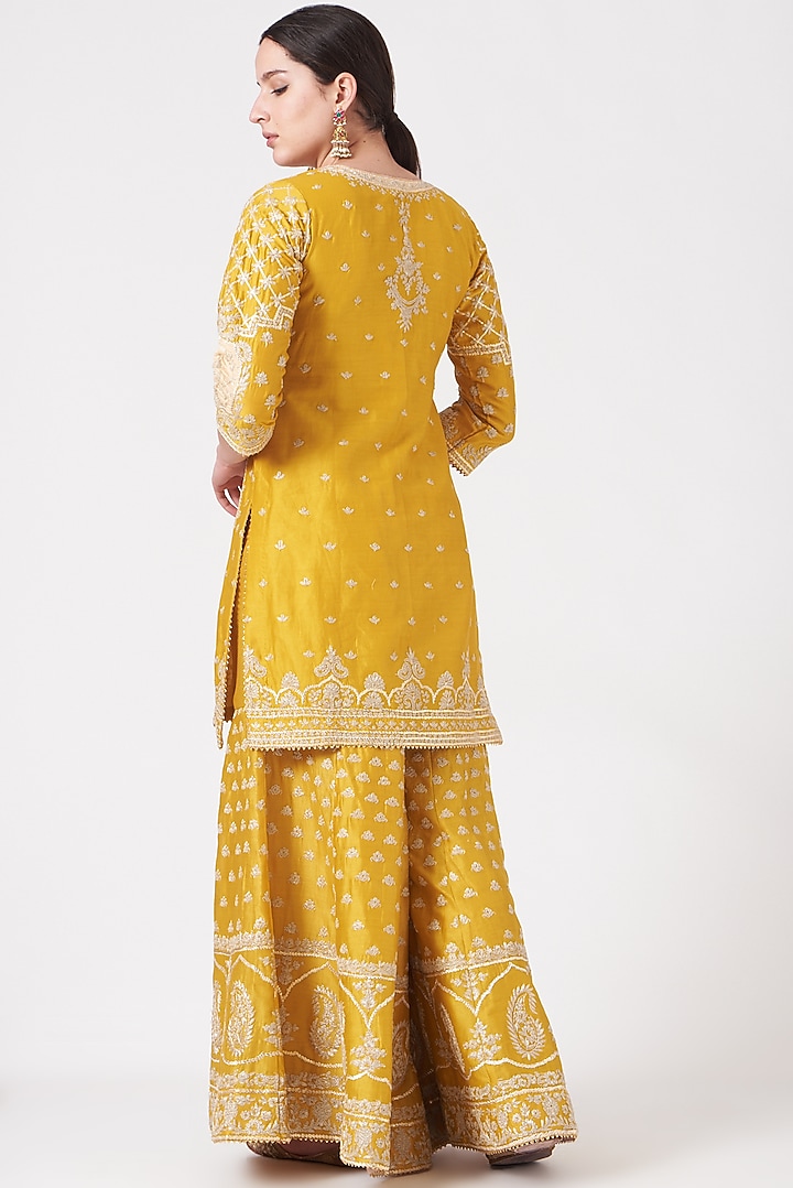 Glaze Mustard Pure Silk Chanderi Kashmiri Tilla Embroidered Gharara Set by Sheetal Batra at Pernia's Pop Up Shop