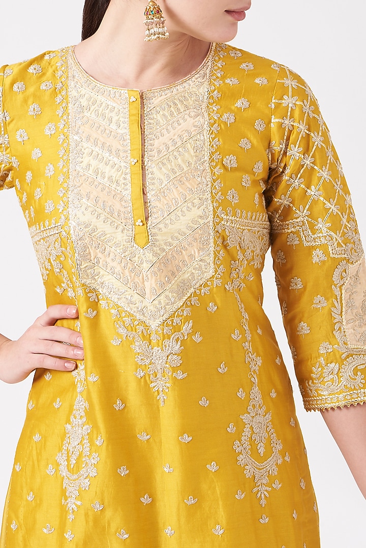 Glaze Mustard Pure Silk Chanderi Kashmiri Tilla Embroidered Gharara Set by Sheetal Batra at Pernia's Pop Up Shop