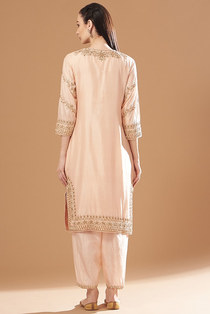 Blush Pink Embroidered Kurta Set by Sheetal Batra at Pernia's Pop Up Shop