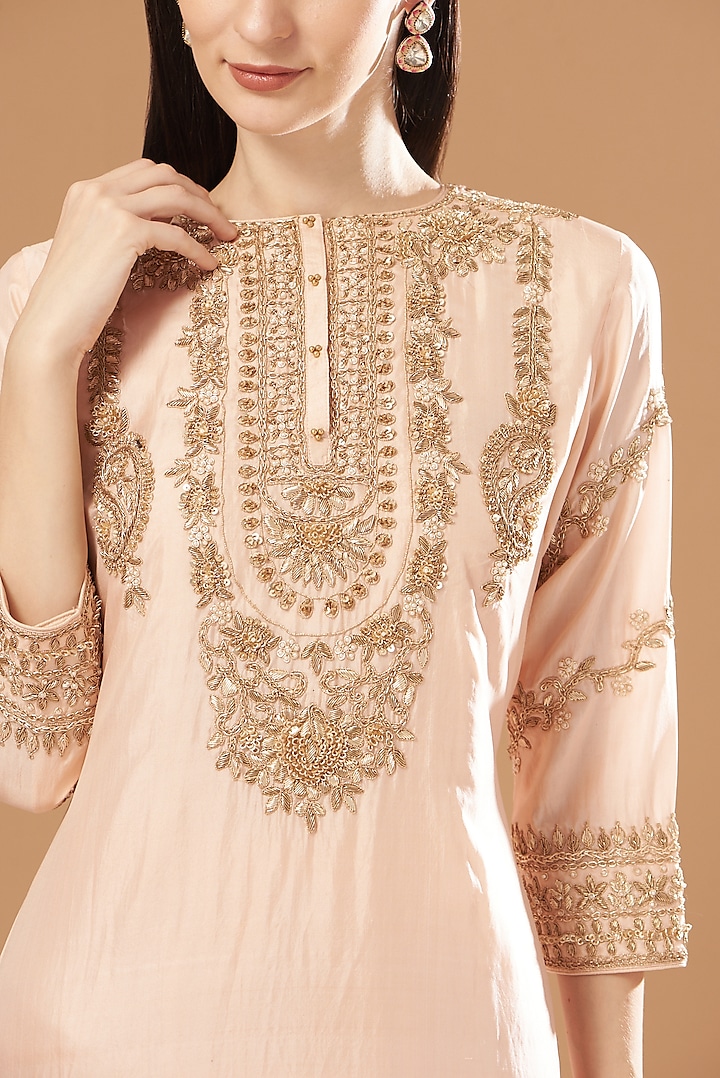 Blush Pink Embroidered Kurta Set by Sheetal Batra at Pernia's Pop Up Shop