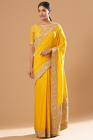 Mustard Saree Set With Embroidery by Sheetal Batra